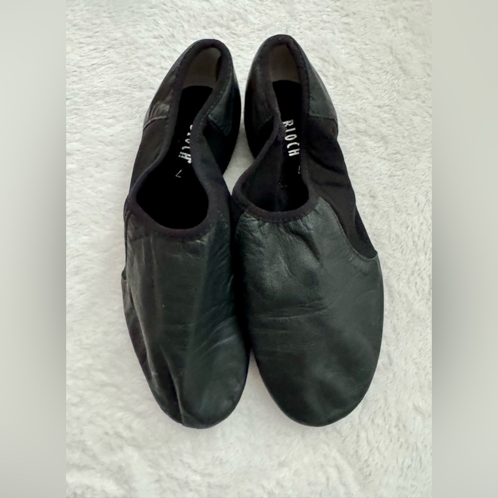 Bloch girls black slip on jazz shoes